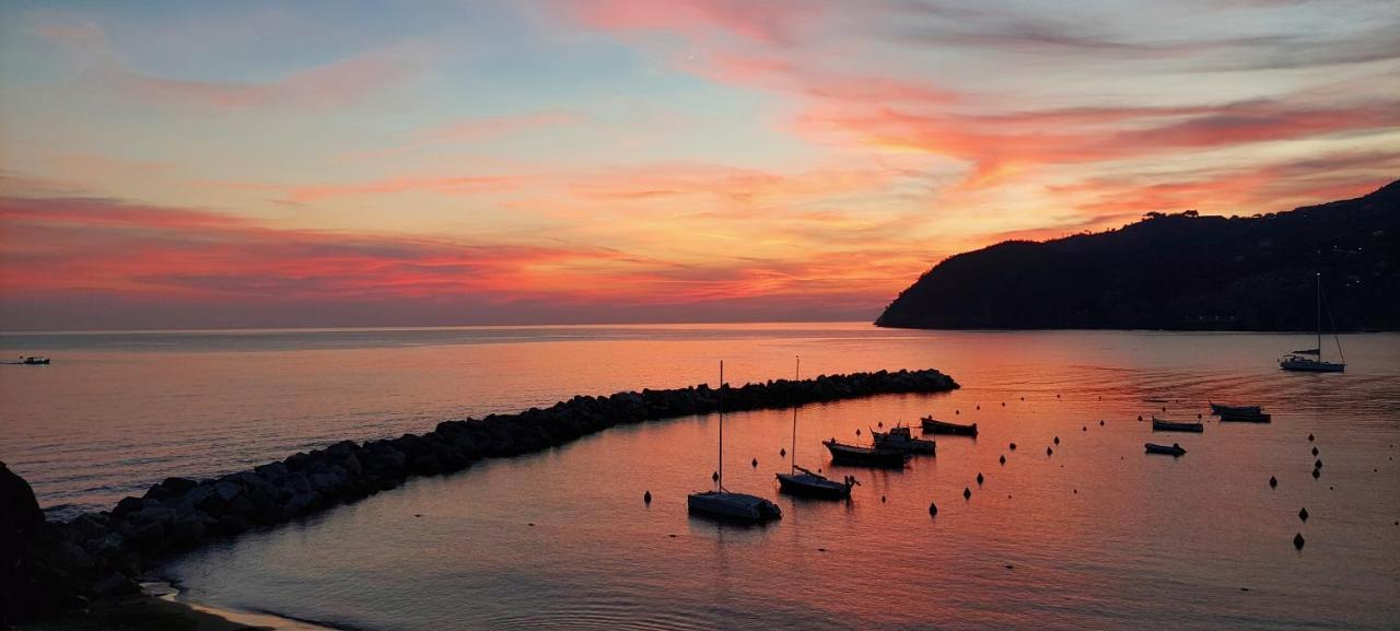 Appartamento Galli Al Mare Леванто Екстериор снимка